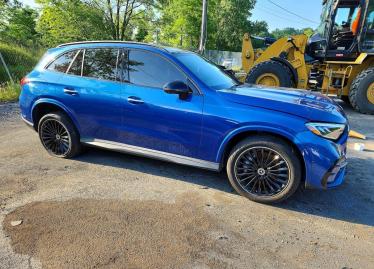 Salvage 2023 Mercedes Benz GLC 300 4MATIC