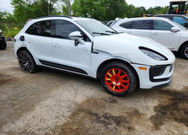 Salvage 2022 Porsche Macan 