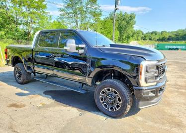 Salvage 2025 Ford F350 