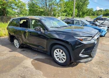 Salvage 2025 Toyota Grand Highlander XLE