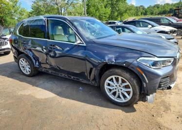 Salvage 2022 BMW X5 XDRIVE40I