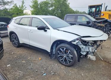 Salvage 2025 Toyota Crown SIGNIA XLE
