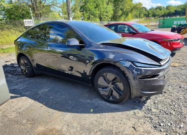 Salvage 2026 Tesla Model Y 