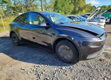 Salvage 2026 Tesla Model Y 