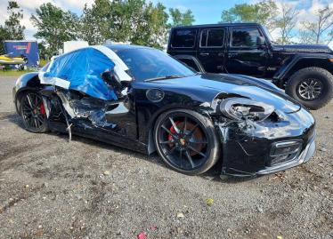 Salvage 2016 Porsche Cayman GTS