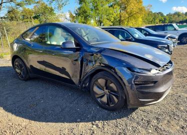 Salvage 2026 Tesla Model Y 