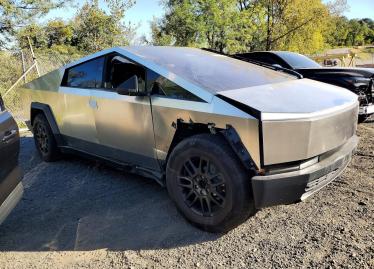 Salvage 2024 Tesla Cybertruck 