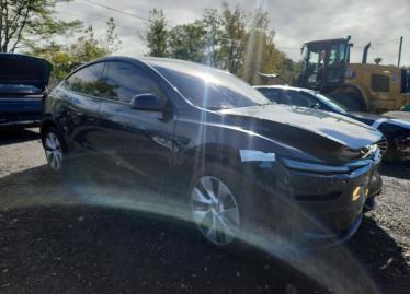 Salvage 2026 Tesla Model Y 