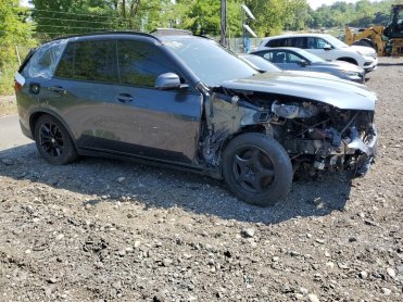 Salvage 2021 BMW X5 XDRIVE40I - Blue SUV - Front Three-Quarter View