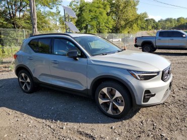 Salvage 2024 Volvo Xc40  - Gray SUV - Front Three-Quarter View