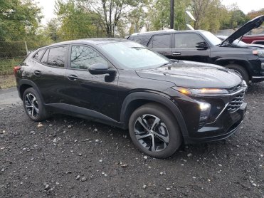 Salvage 2024 Chevrolet Trax 1RS - Black SUV - Front Three-Quarter View