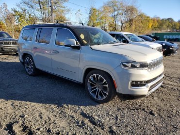 Salvage 2022 Jeep Grand WAGONEER SERIES III - White SUV - Front Three-Quarter View
