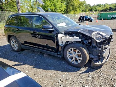 Salvage 2023 Jeep Grand Cherokee LIMITED - Black SUV - Front Three-Quarter View