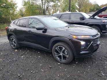 Salvage 2024 Chevrolet Trax 1RS - Black SUV - Front Three-Quarter View