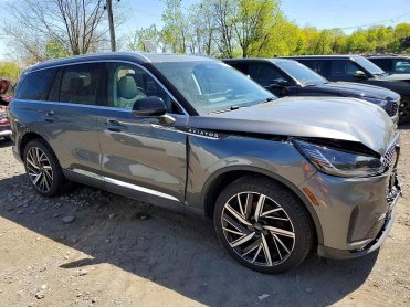 Salvage 2025 Lincoln Aviator RESERVE - Gray SUV - Front Three-Quarter View