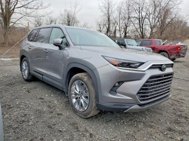 Salvage 2025 Toyota Grand Highlander Platinum - Silver SUV - Front Three-Quarter View
