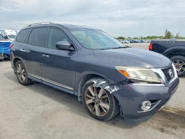 2014 Nissan Pathfinder PLATINUM in Gray - Front Three-Quarter View - BidGoDrive Inventory