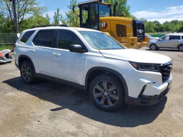 2025 Honda Pilot SPORT in White - Front Three-Quarter View - BidGoDrive Inventory