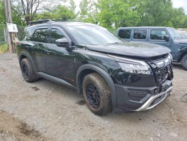 Salvage 2025 Nissan Pathfinder ROCK CREEK - Black SUV - Front Three-Quarter View