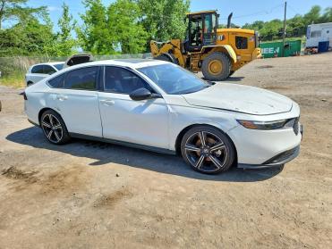 Salvage 2024 Honda Accord HYBRID SPORT - White Sedan - Front Three-Quarter View