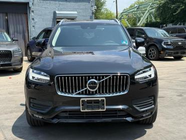2021 Volvo Xc90  in Black - Front Three-Quarter View - BidGoDrive Inventory