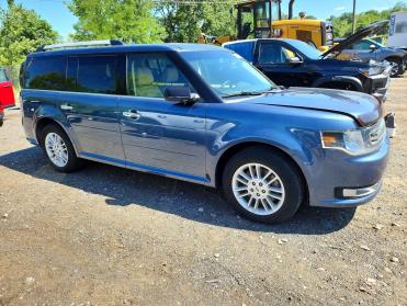 Salvage 2019 Ford Flex  - Blue SUV - Front Three-Quarter View