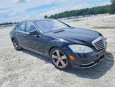 Salvage 2013 Mercedes Benz S 550 4Matic - Black SUV - Front Three-Quarter View