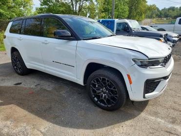 Salvage 2026 Jeep GRAND CHEROKEE L SUMMIT - White SUV - Front Three-Quarter View