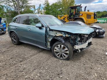 Salvage 2026 Mercedes-benz GLC 300 4Matic - Green SUV - Front Three-Quarter View