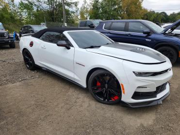 2021 Chevrolet Camaro SS in White - Front Three-Quarter View - BidGoDrive Inventory