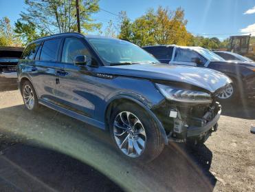 Salvage 2026 Lincoln Aviator  - Blue SUV - Front Three-Quarter View
