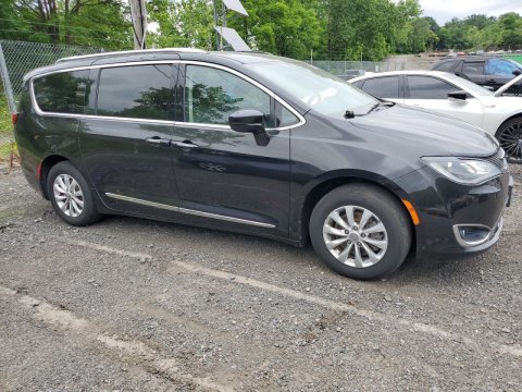 2018 Chrysler Pacifica TOURING L in Gray - Front Three-Quarter View - BidGoDrive Inventory