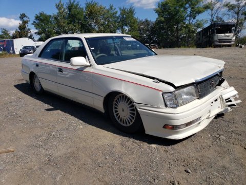 1995 Toyota Crown  in White - Front Three-Quarter View - BidGoDrive Inventory