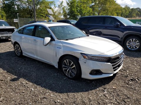 2022 Honda Accord EXL in White - Front Three-Quarter View - BidGoDrive Inventory