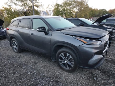 2024 Toyota Highlander  in Gray - Front Three-Quarter View - BidGoDrive Inventory