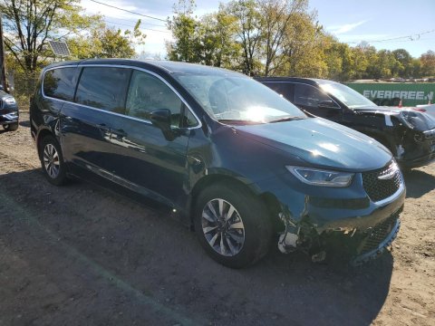 2023 Chrysler Pacifica  in Blue - Front Three-Quarter View - BidGoDrive Inventory