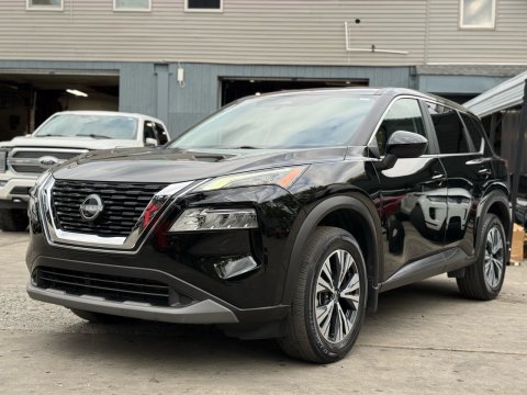 2023 Nissan Rogue SV in Black - Front Three-Quarter View - BidGoDrive Inventory