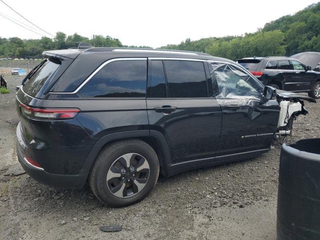 Salvage 2023 Jeep Grand Cherokee Limited 4xe in Black