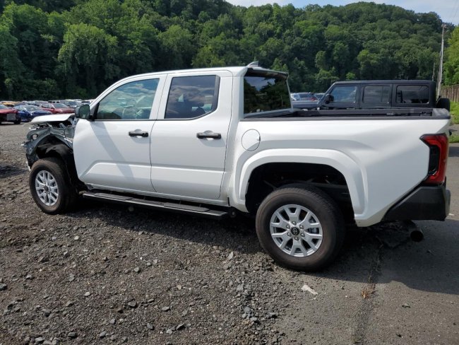 Salvage 2025 Toyota Tacoma  in White