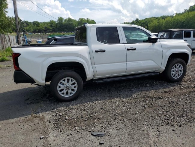 Salvage 2025 Toyota Tacoma  in White