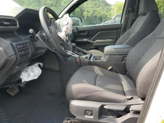 Salvage 2025 Toyota Tacoma  in White