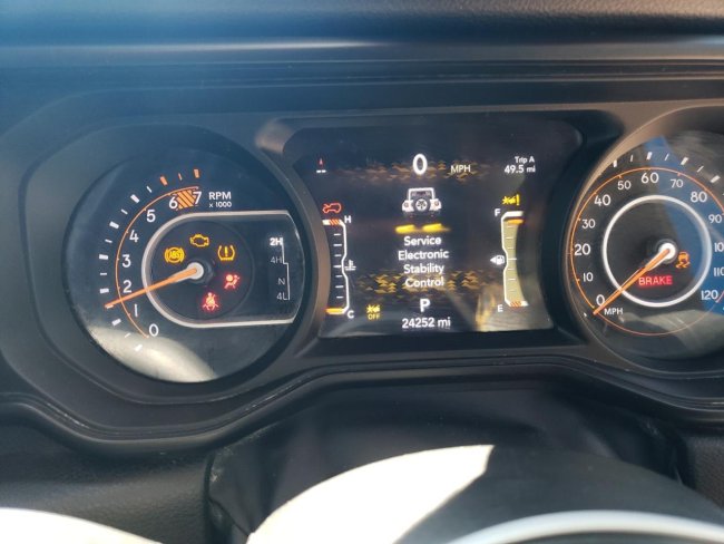 Salvage 2024 Jeep Wrangler Rhd in Blue