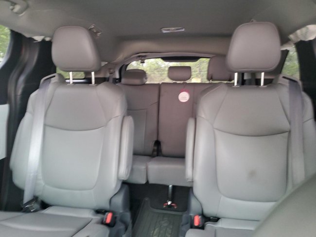 Salvage 2025 Toyota Sienna Xle in Burgundy