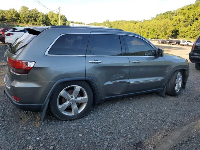 Salvage 2013 Jeep Grand Cherokee Overland in Gray