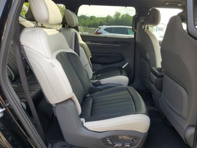 Salvage 2024 Kia Ev9 Gt Line in Black