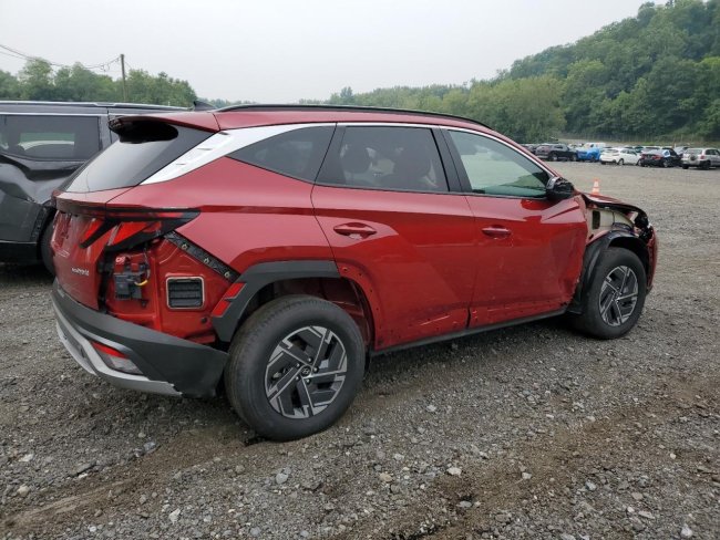Salvage 2025 Hyundai Tucson Blue in Burgundy