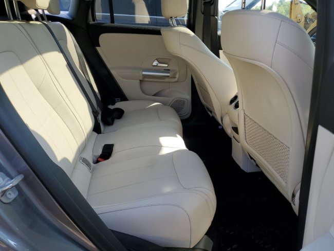 Salvage 2025 Mercedes-benz Gla 250 4matic in Gray