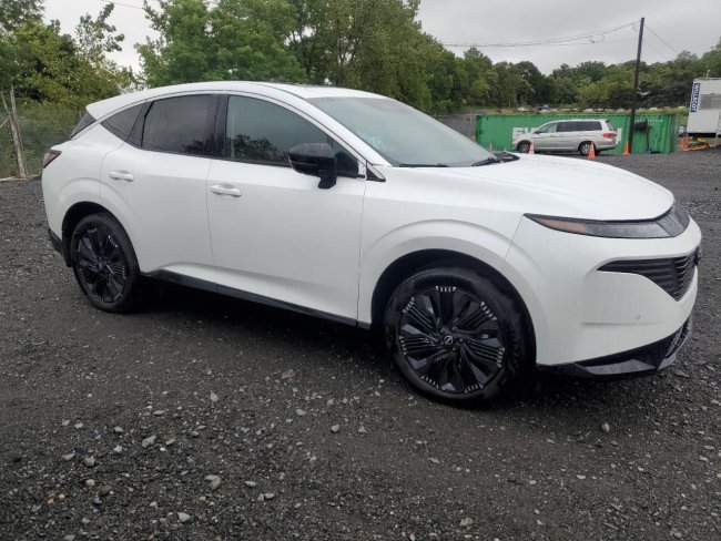 Salvage 2025 Nissan Murano Platinum in White