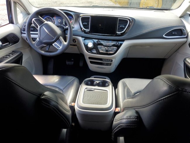 Salvage 2022 Chrysler Pacifica Touring L in Blue