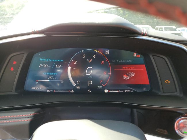 Salvage 2021 Chevrolet Corvette Stingray 3lt in Silver